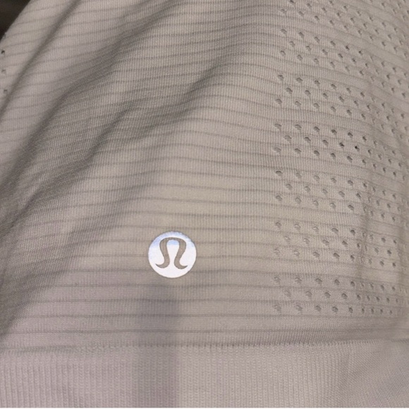 Lululemon Breeze By Muscle Tank II - Picture 3 of 3